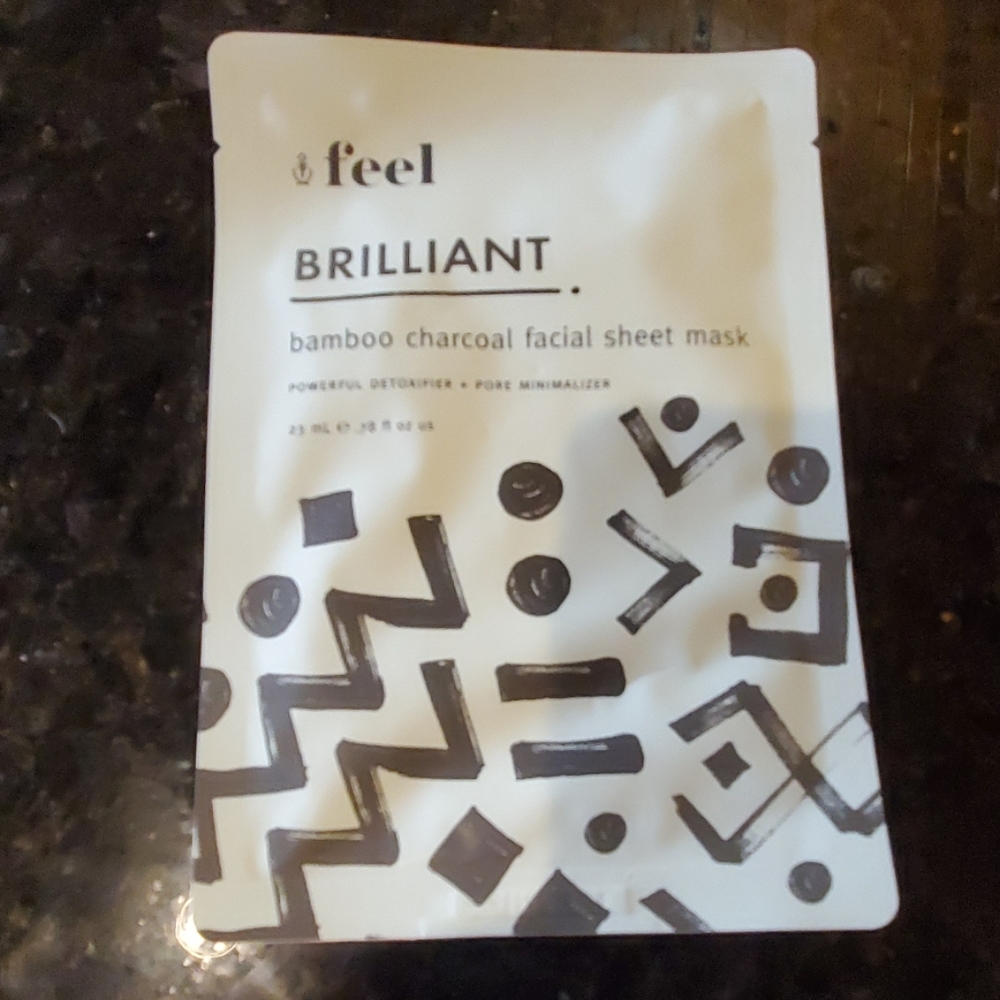 Feel brilliant bamboo charcoal sheet mask